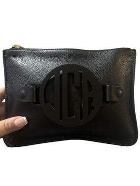 Grateful Bags "The Issy"
Convertible Leather Clutch /
Crossbody - Like New!